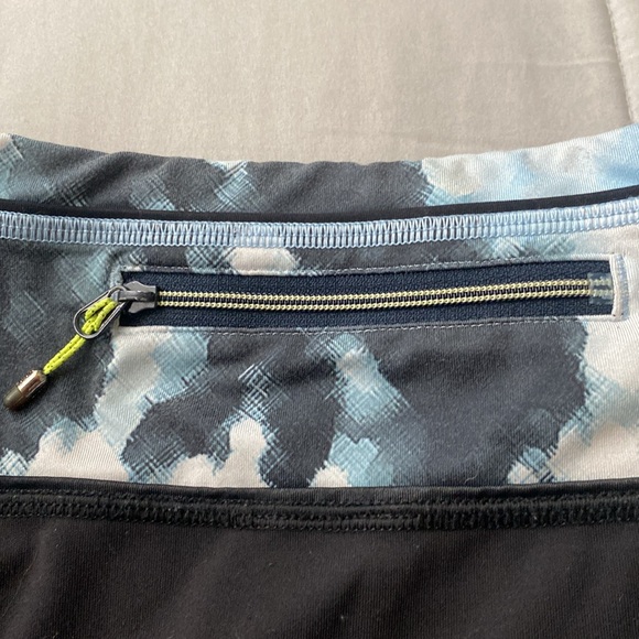 Black Lululemon Leggings - Picture 4 of 6